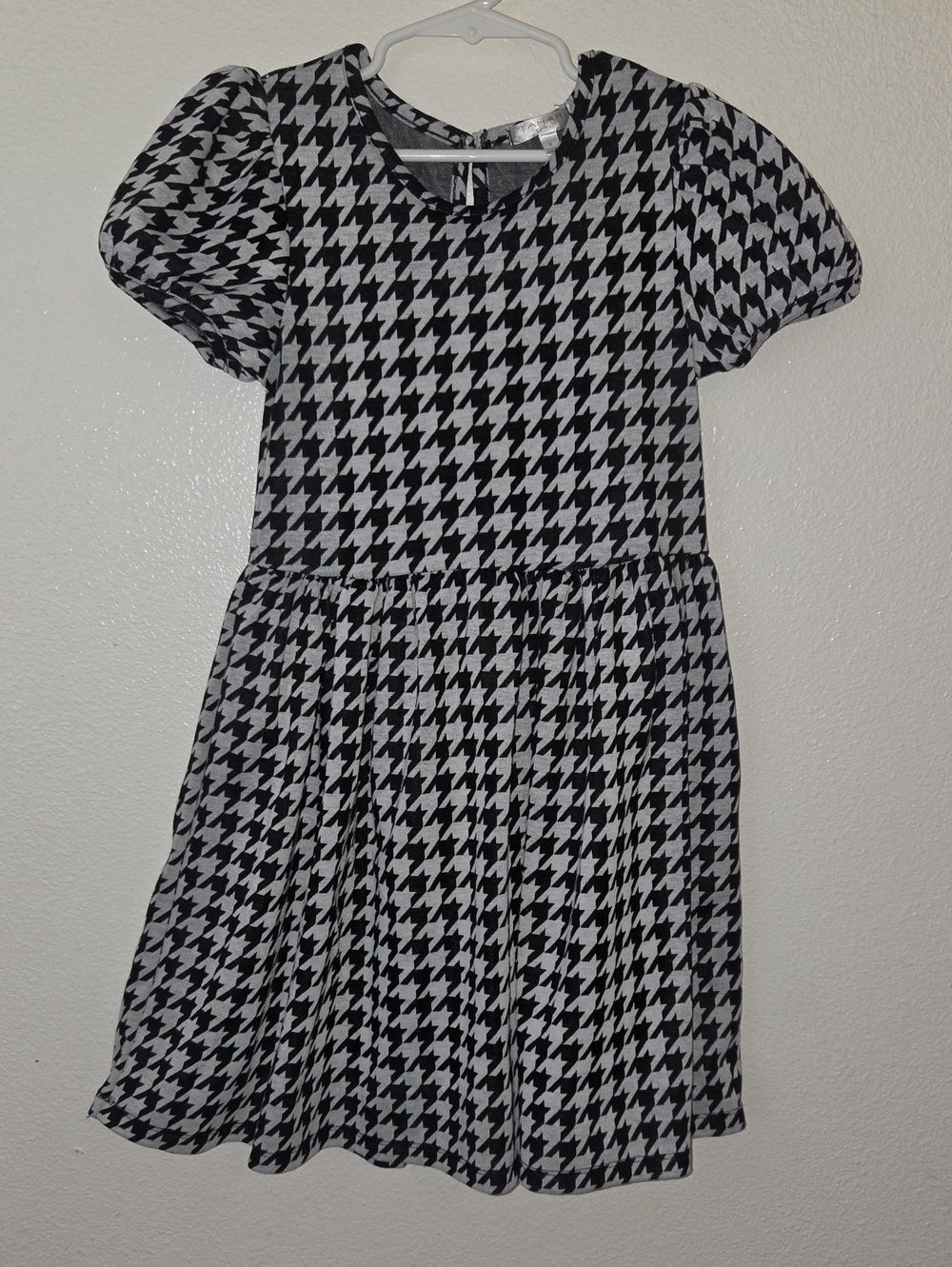 Tahari Girl Fit And Flare Houndstooth Print Gray And Black Sz. 8